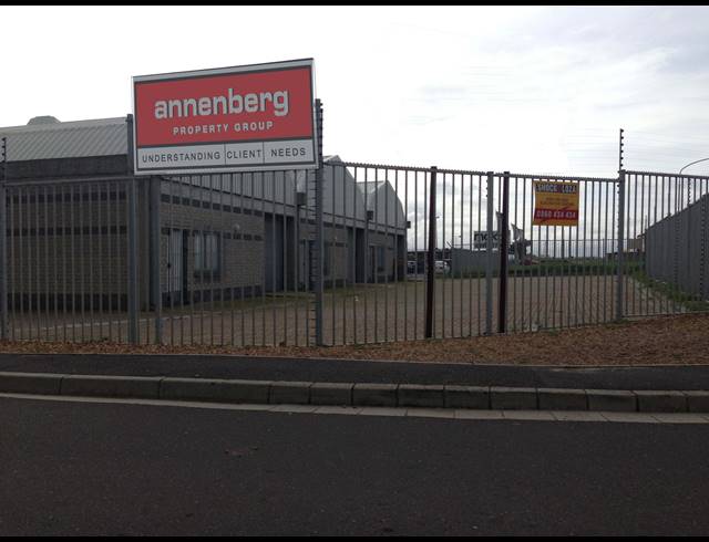 700M² FACTORY TO LET IN OTTERY